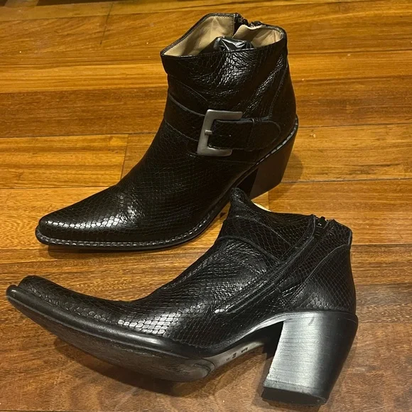 Authentic Freelance Black Leather pointed toe boots Size 36/6 mint condition - Picture 2 of 15